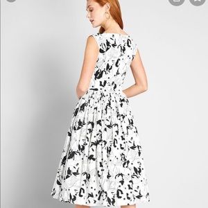 Modcloth fabulous fit and flare dress in white/black floral NWT size 20